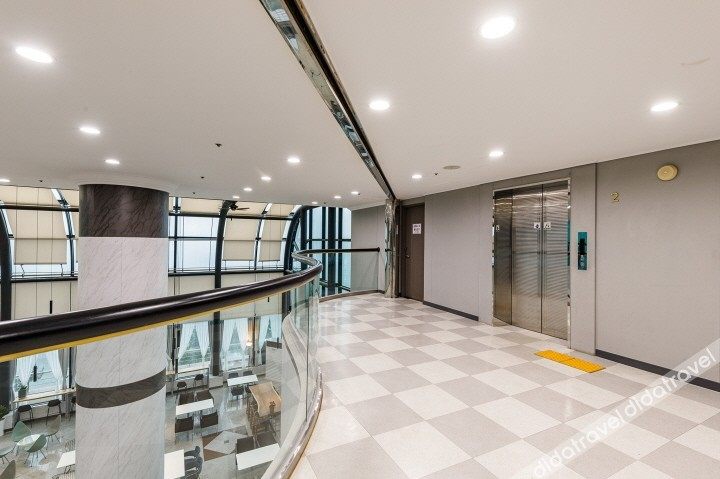 Others 5, Hotel Marine, Pohang