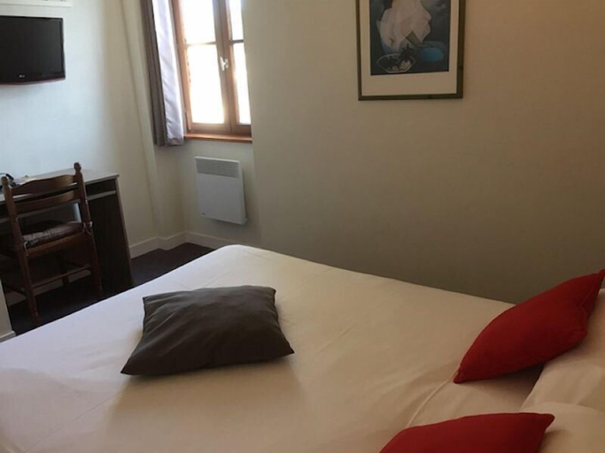 Others 2, Hôtel TGV Quimper, Finistère