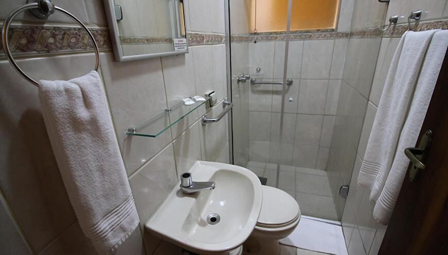 Bathroom, Marge Hotel, Aparecida
