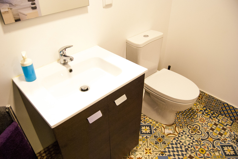 Bathroom 5, Daora Lisbon Apartaments, Lisbon