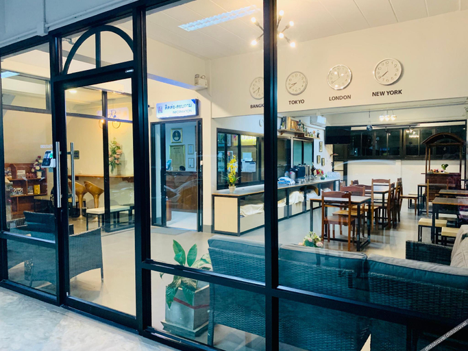 Food & Drinks 4, Navasiriplace, Muang Buri Ram