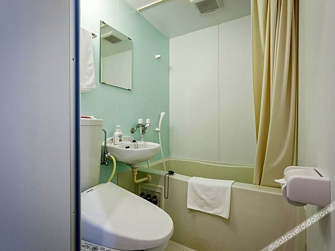 Others 3, Rozzz Stay (Rozzz Stay Naha Asahibashi Ekimae), Naha