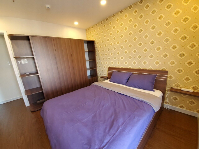 Room 1, Terra Royal, District 3