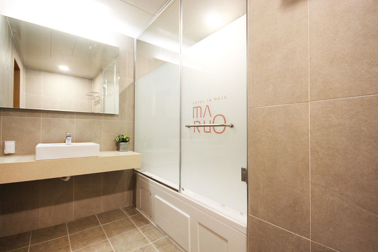 Bathroom 3, Naju Maruo Hotel, Naju