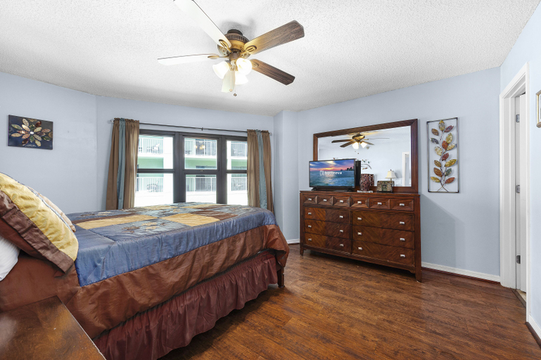 Others 3, Harbour Place Condominiums by Hosteeva, Baldwin