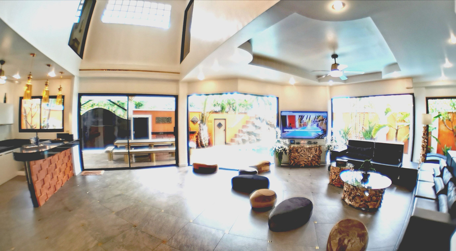 Food & Drinks 5, TUCHELAND Luxury Pool Villa Pattaya Walking Street, Pattaya