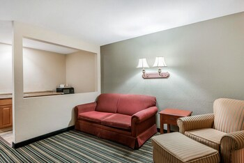 Others 3, Rodeway Inn & Suites, Boone