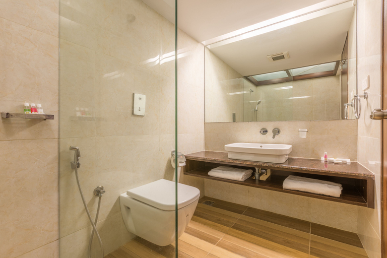 Bathroom 4, Siri Nature Resort, Chikmagalur