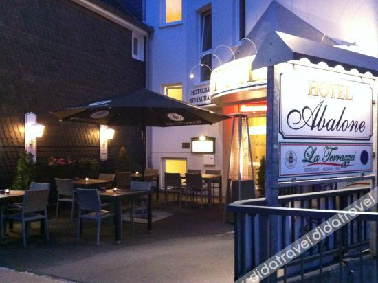 Others 3, Hotel Abalone, Remscheid