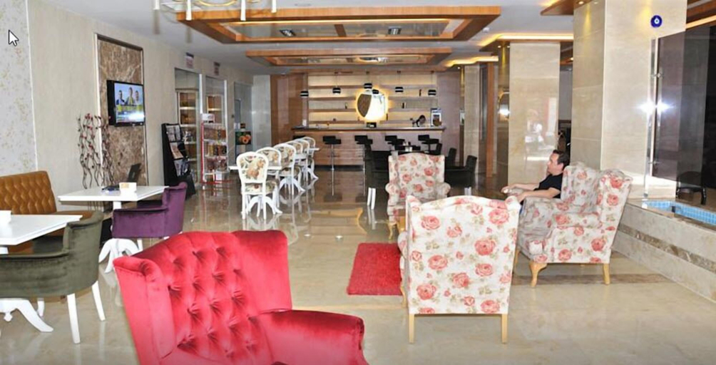 Others 5, Hanem Hotel, Merkez