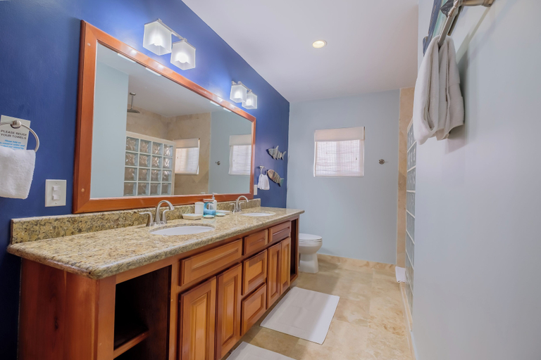 Bathroom 3, Oceans Edge Resort & Spa