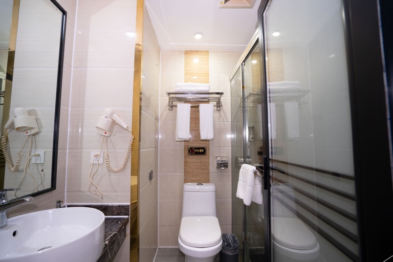 Bathroom, Berman Hotel (Yulin Bobai Hakka Culture Pedestrian Street), Yulin