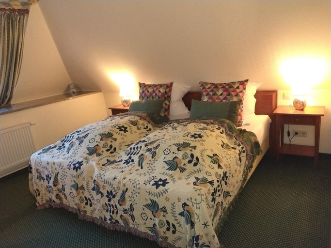 Bedroom 2, Parkhotel Oybin - Zur alten Rodelbahn, Görlitz