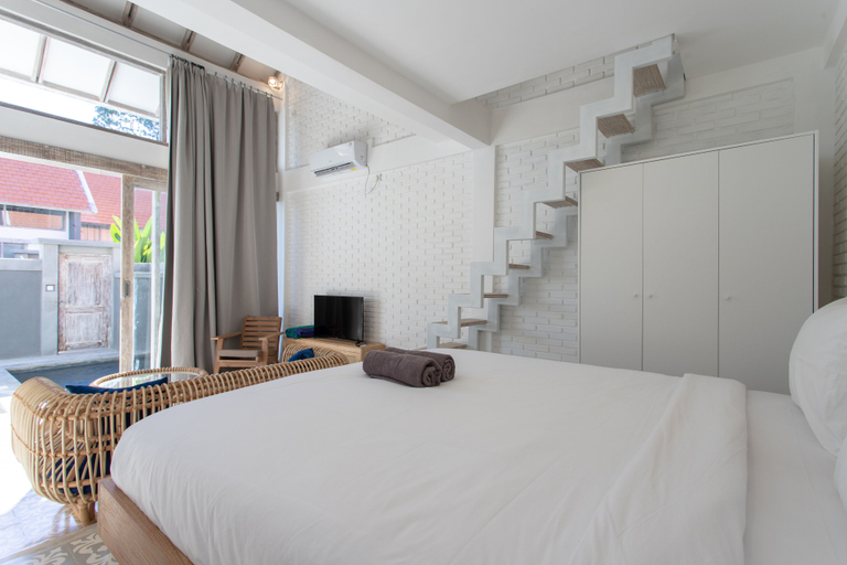 Bedroom 2, Echopearl - 1 BR White Studio House near Echobeach, Badung