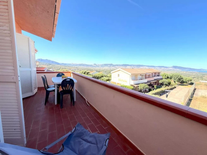 4, Charming sea-view apartment with pool, Olbia-Tempio
