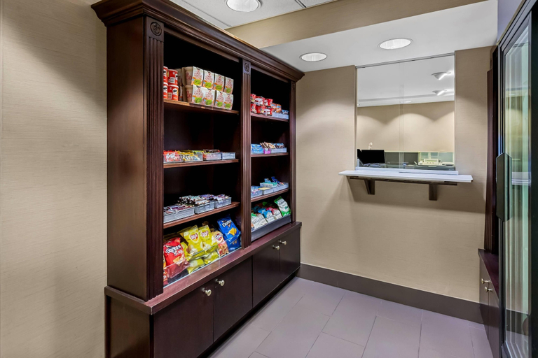 Food & Drinks 5, Comfort Inn & Suites Somerset - New Brunswick, Somerset