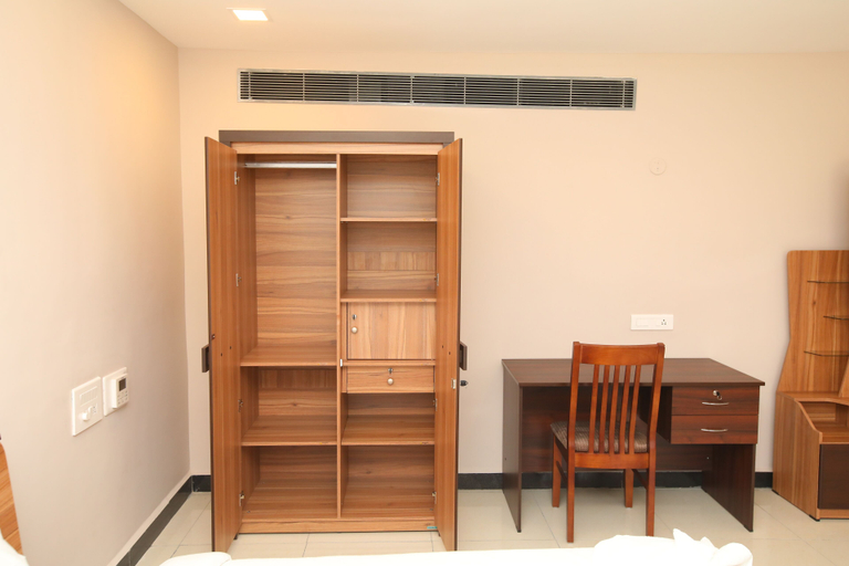 Others 5, HOTEL GOLDEN GATEWAY, Vellore