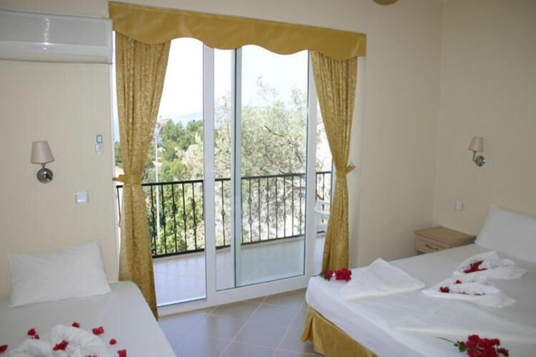 Others 2, Talay Otel, Kaş
