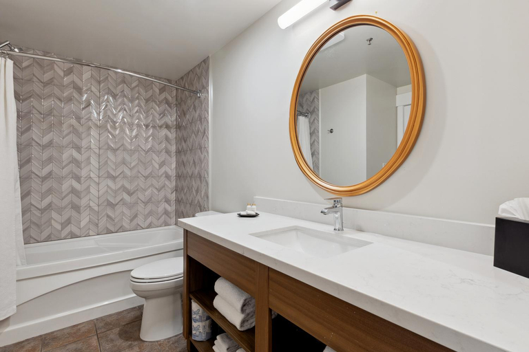 Bathroom 3, Blue Mountain Resort, Grey