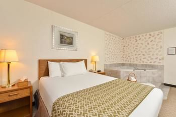 Others 2, Americas Best Value Inn, Pipestone