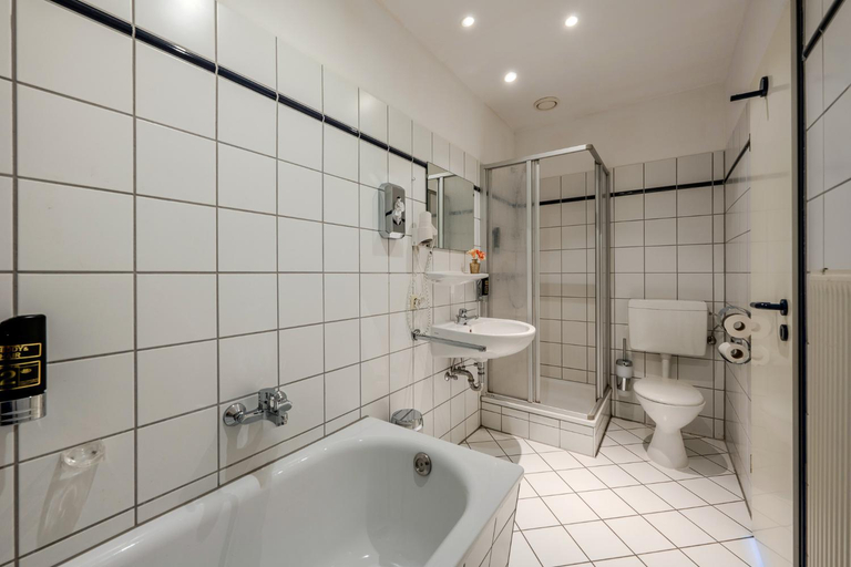 Bathroom 4, Hotel Schöne Altmark, Altmarkkreis Salzwedel