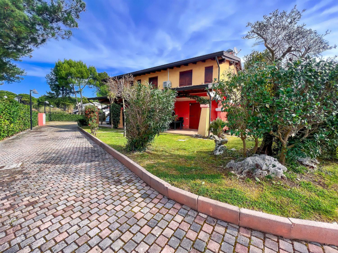 Garden 4, Terraced house near Bibione beach, Venezia