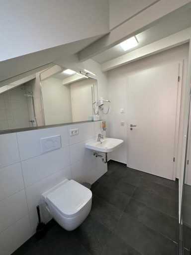 Bathroom 2, NorthWest Apartments, Hamburg