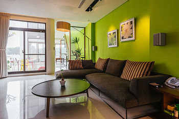 Lobby Sitting Area 3, Waterfront 180, Tainan
