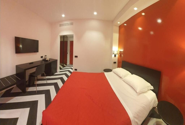Bedroom 4, The White Lodge, Napoli