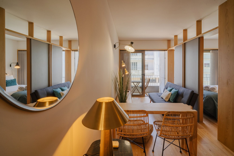 Others 3, Feel Corporate Housing Campanh 06, Porto