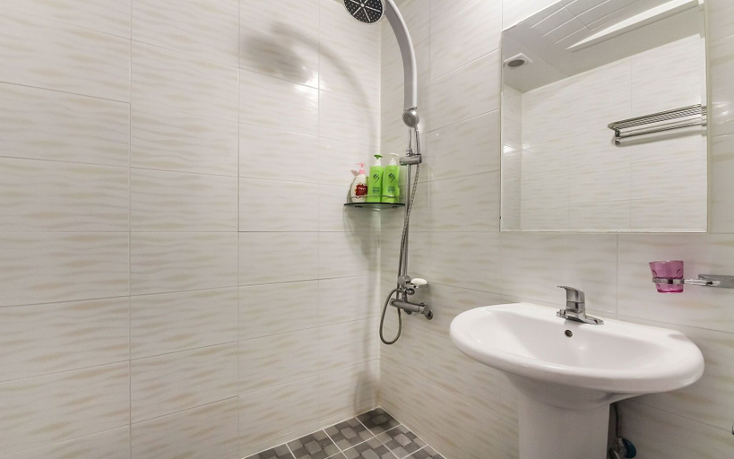 Bathroom 5, Mokpo 1004, Muan