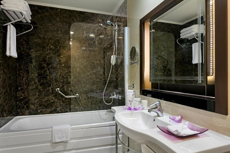 Bathroom 4, Limak Atlantis De Luxe Hotel & Resort - All Inclusive, Serik