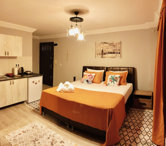 Others 2, Sirena's Suites, Beyoğlu