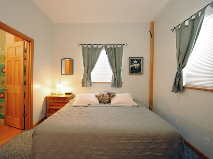 Bedroom 2, Carriage House Accommodations, Anchorage