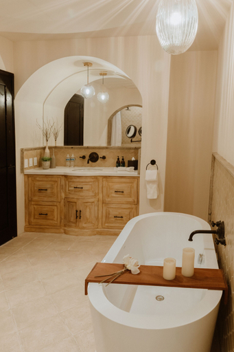 Bathroom 3, Small Luxury Hotel El Golpe De Vista, Allende