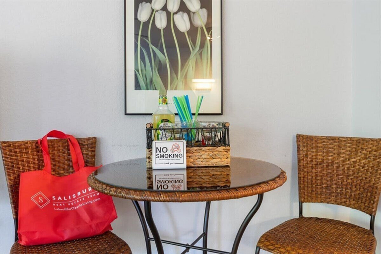 Room 4, Lakefront Bungalow Near Margaritaville, Camden