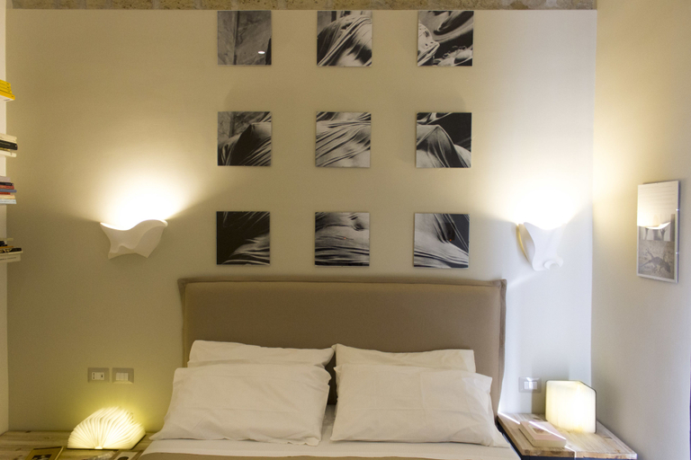 Bedroom 2, Schiara guest house, Napoli
