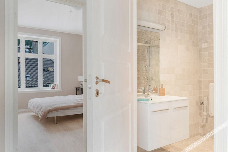 Bathroom 2, Fosswinckel Apartments, Bergen