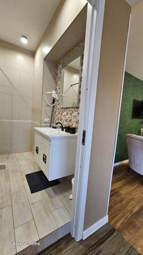 Bathroom 2, Mari's Apartaments, Tbilisi