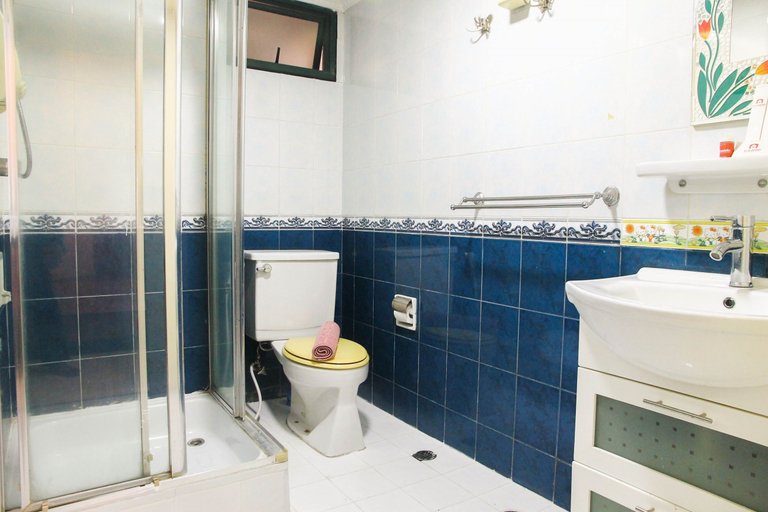 Bathroom 3, Sudirman Apartments, South Jakarta