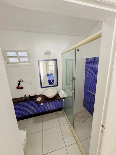Bathroom 4, Pousada Bucaneiro, Armação dos Búzios