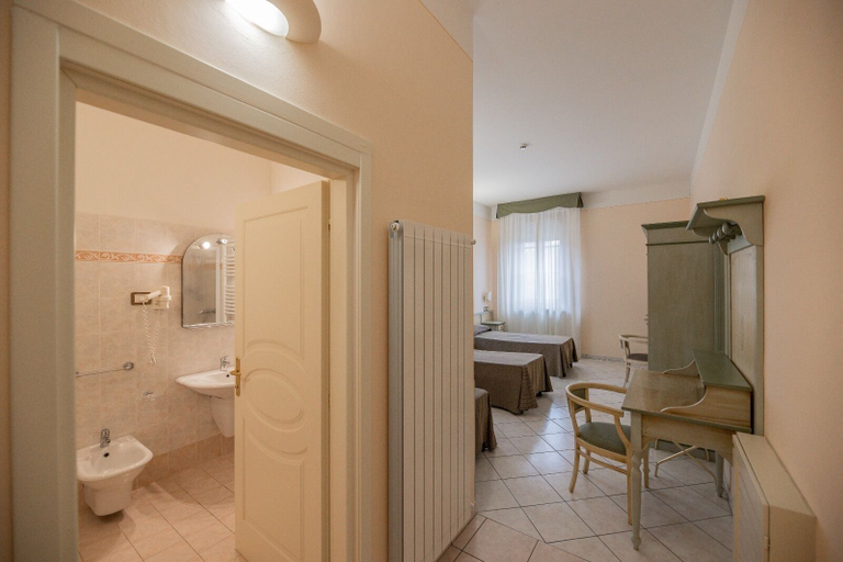 Bathroom 3, Villa Margherita, Arezzo