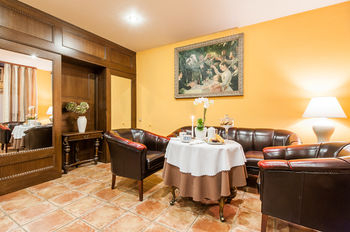 Others 4, Bohemia Plaza Residence, Praha 1