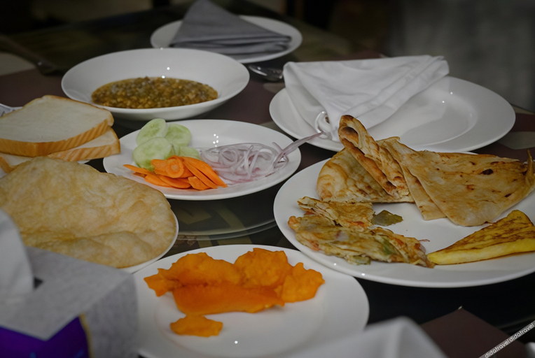 Food & Drinks 5, Hotel Premier Inn Grand, Lahore