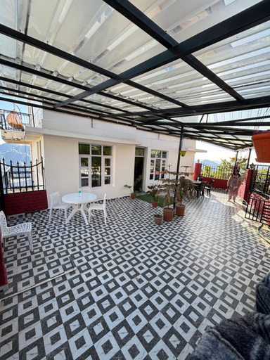 Others 4, Stayenest Mashobra with Balcony View, Shimla