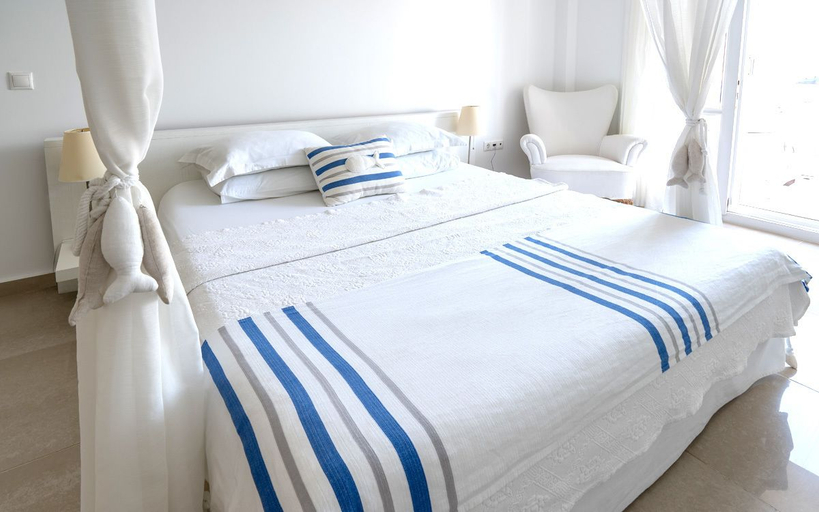 Bedroom 2, Port Alacati Hotel, Çeşme
