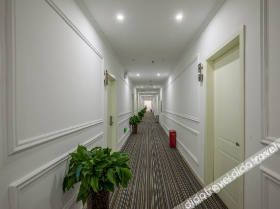 Others 2, Lucky Hotel(Henan University of Technology), Zhengzhou