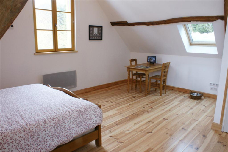 Bedroom 2, La Grange, Somme