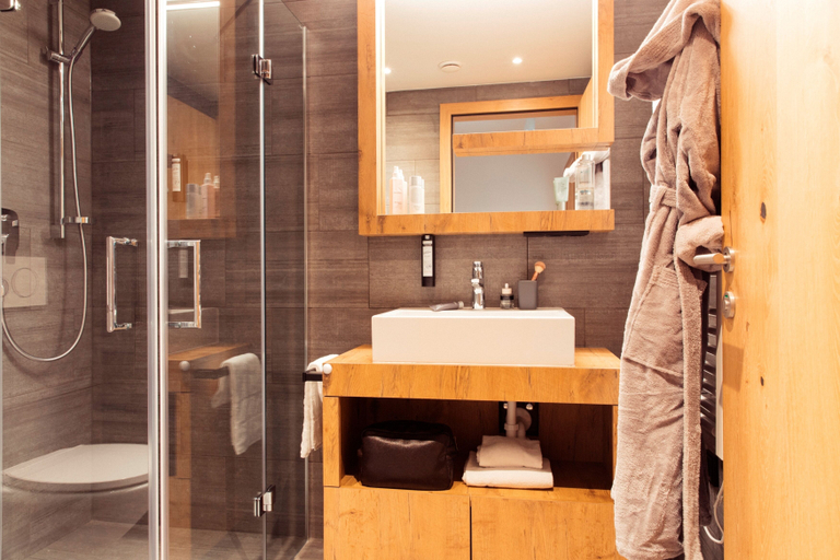 Bathroom 4, All-Suite Resort Fieberbrunn, Kitzbühel