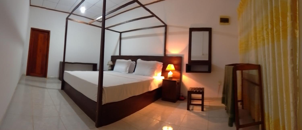 Others 5, Sinharaja Hostel 114, Kotapola